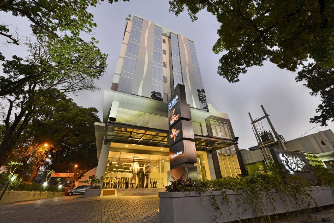 Serela Cihampelas By Kagum Hotels Bandung Buitenkant foto